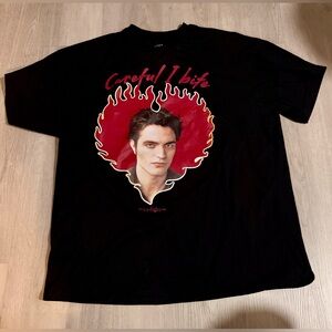 THE TWILIGHT SAGA Movie EDWARD Cullen Vampire Careful I Bite T-Shirt XXL Unisex